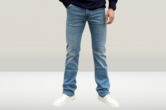 Jacob Cohen Jeans: The Biggest Collection | Voustenjeans.com Jacob Cohen Jeans: The Biggest Collection | Voustenjeans.com