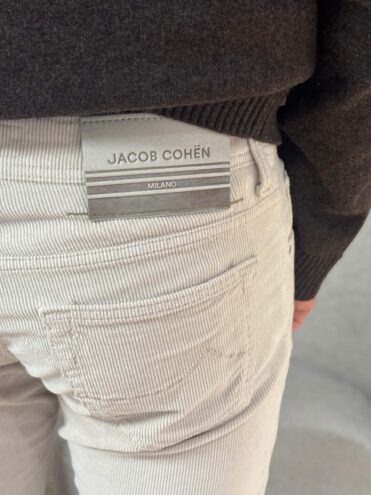 Jacob Cohën - J688 (Bard) вельветовые брюки модель 3653 A83 (43301)